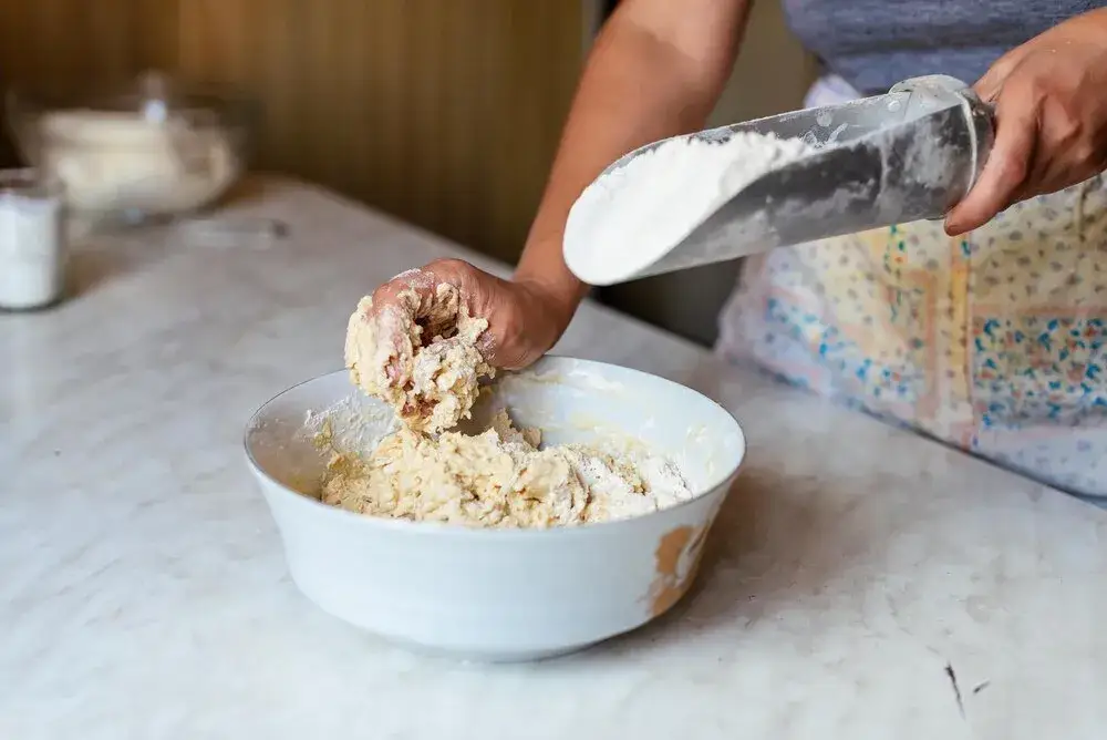 Mąka orkiszowa: zdrowa alternatywa? Poznaj fakty i zastosowania!