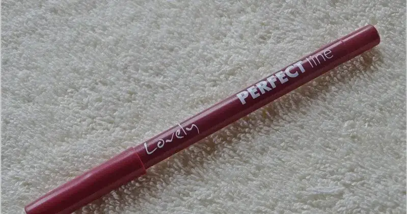 Kredka rozświetlająca Lovely nr 2 Silver – efekty, skład i recenzje