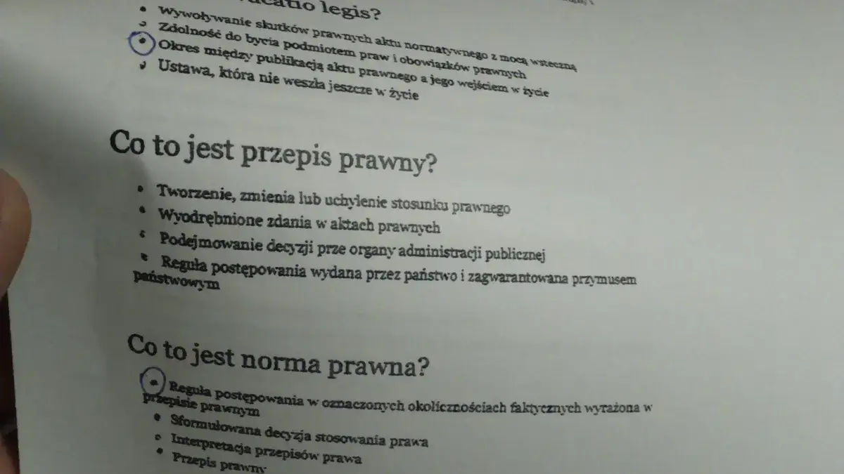 Przepis Prawny: Co to jest? Budowa, Rodzaje i Gdzie Szukać