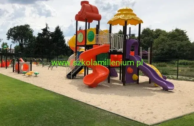 Bezpieczna nawierzchnia placu zabaw: jak wybrać i ile kosztuje?