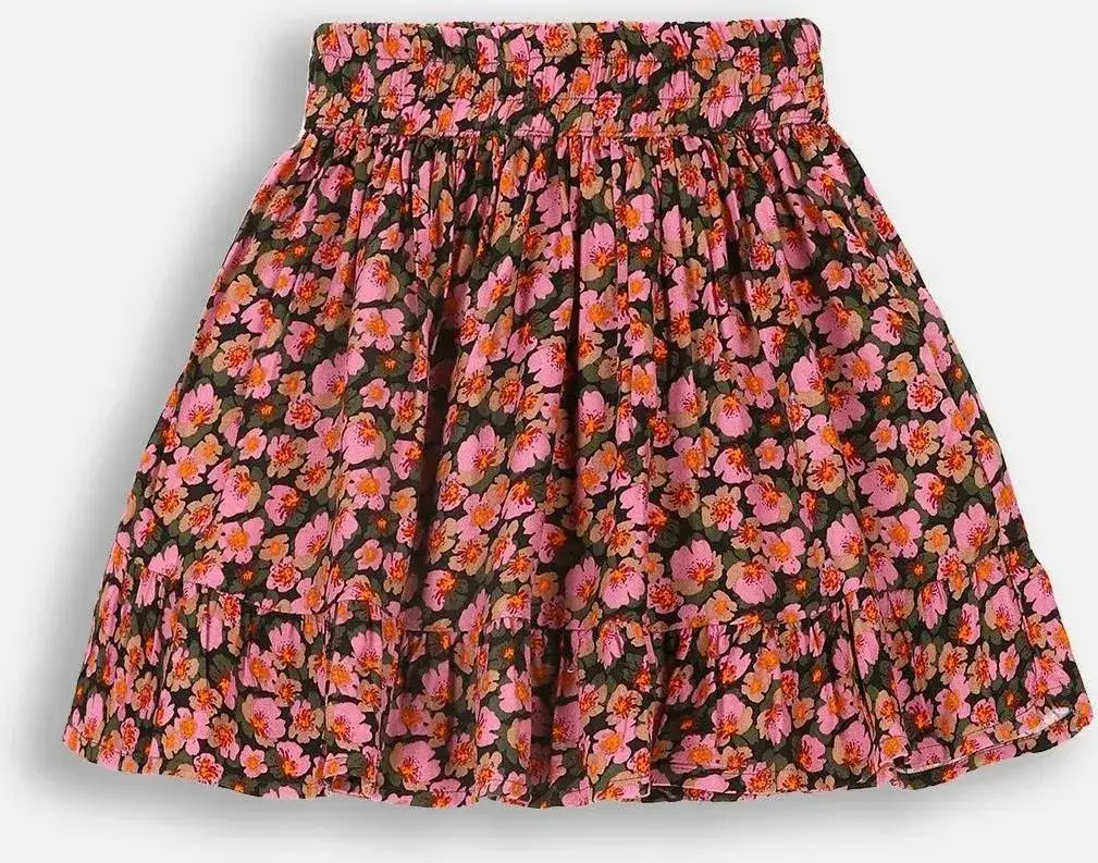 Spódnica w kwiaty dla dziewczynki: wybór, stylizacje, gdzie kupić?