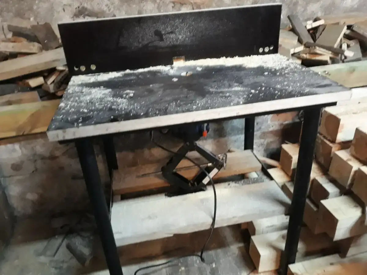 Jak zrobić stół do frezarki krok po kroku – prosty poradnik dla majsterkowiczów