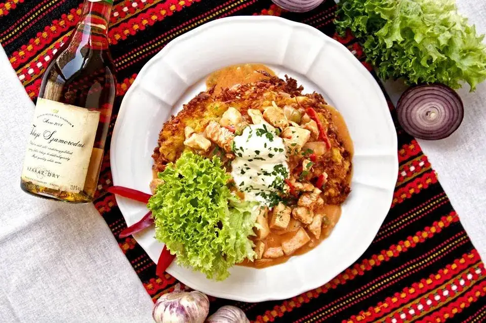 Gdzie zjeść w Węgierskiej Górce? Najlepsze miejsca na smaczną kolację