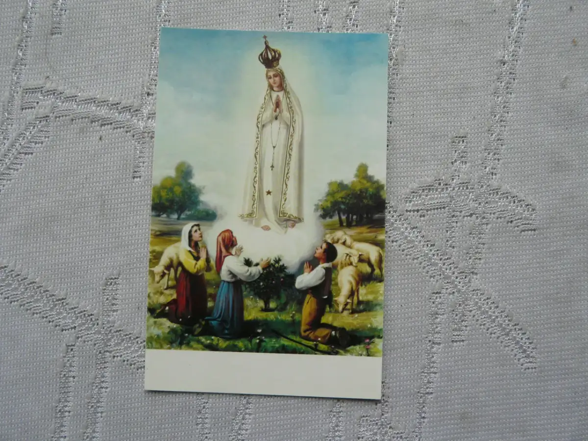 Jakie pamiątki z Fatimy warto kupić? Najlepsze dewocjonalia i porady