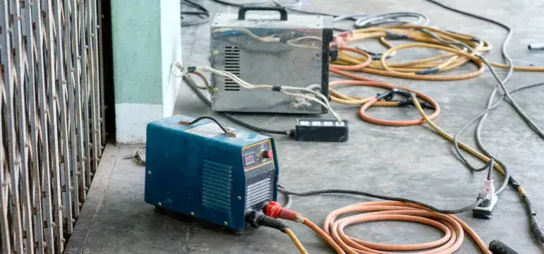 Jaka spawarka transformatorowa? Sprawdź jej wady i zalety przed zakupem