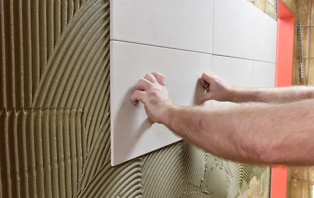 Ile fugi na m2 płytki 60x60 – uniknij błędów w obliczeniach