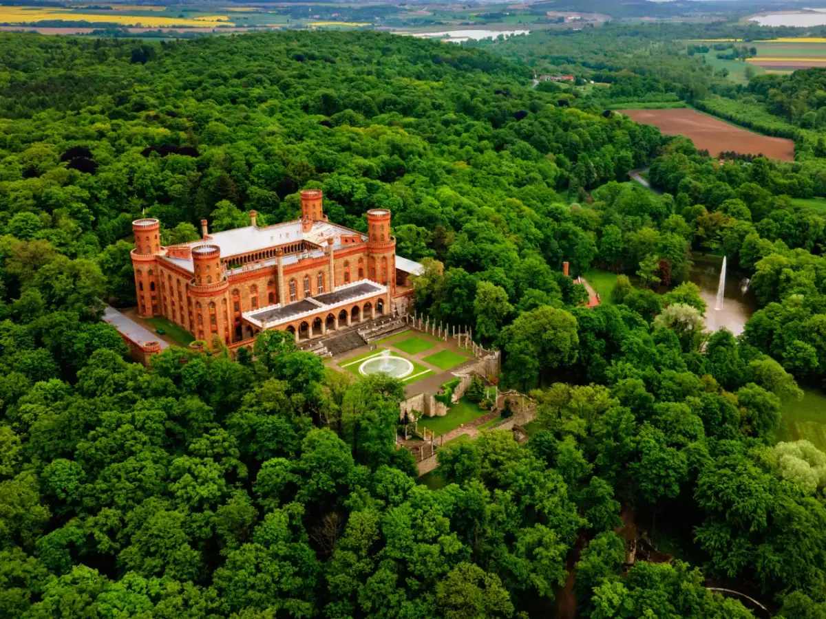 Kamieniec Ząbkowicki: Pałac Marianny, atrakcje Kompletny przewodnik