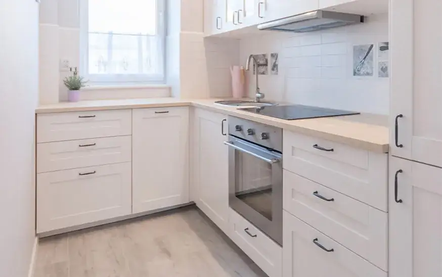 Colores para cocinas pequeñas: Amplíala y hazla más luminosa