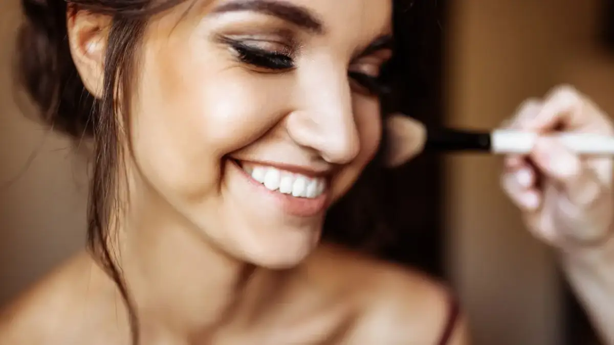 Makijaż na wesele: Trwały look krok po kroku. Olśnij przez noc!