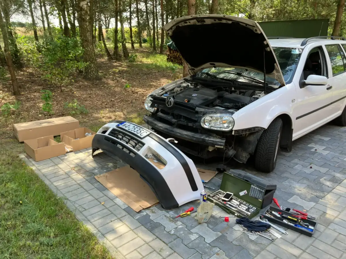 Hyundai i30: Wymiana skraplacza klimatyzacji czy dasz radę?