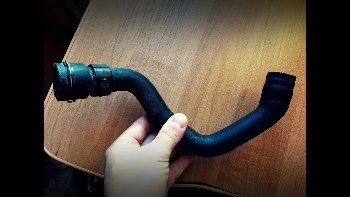 Jak skutecznie skleić wąż od chłodnicy i uniknąć kosztownej wymiany