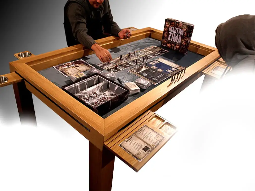 Składany stół do gier planszowych: Kupić czy zbudować? Przewodnik