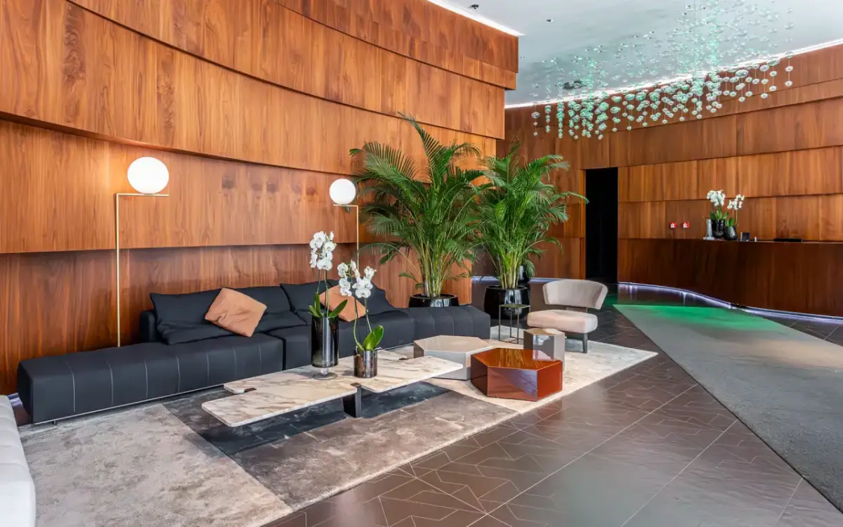 Ile kosztuje mieszkanie na Złotej 44? Ceny, które mogą zaskoczyć