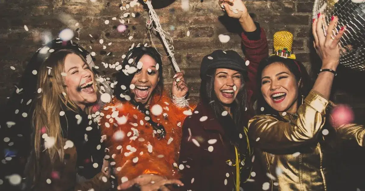 Jak napisać do DJ w sprawie 18. urodzin, aby uniknąć rozczarowań