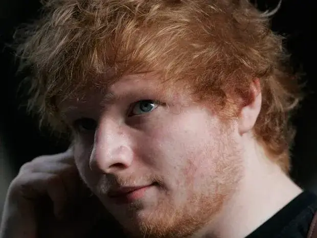 Ile Ed Sheeran ma lat? Zaskakujące fakty o jego wieku i karierze
