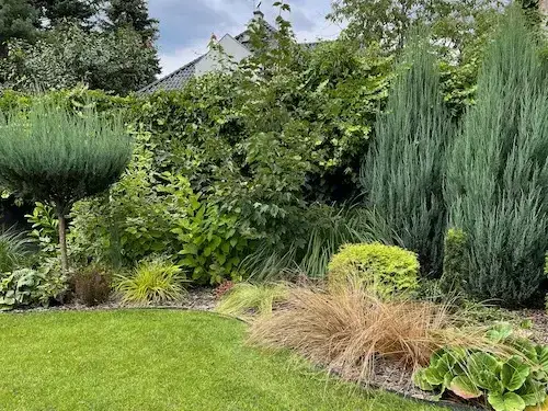 Jak urządzić mały ogród: 10 sprawdzonych sposobów na piękną przestrzeń