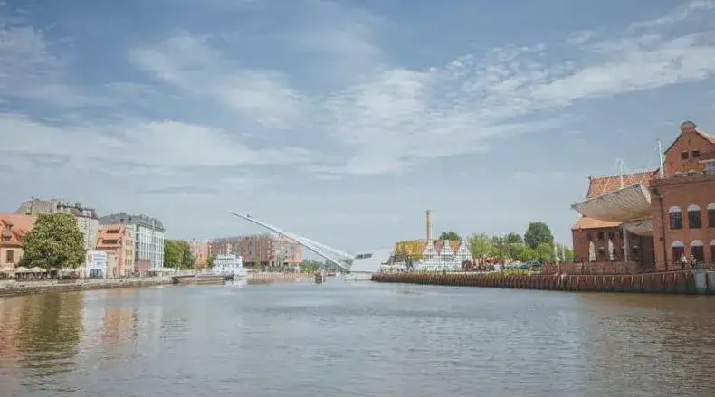 Czy w Gdańsku jest bezpiecznie? Odkryj prawdę o bezpieczeństwie miasta