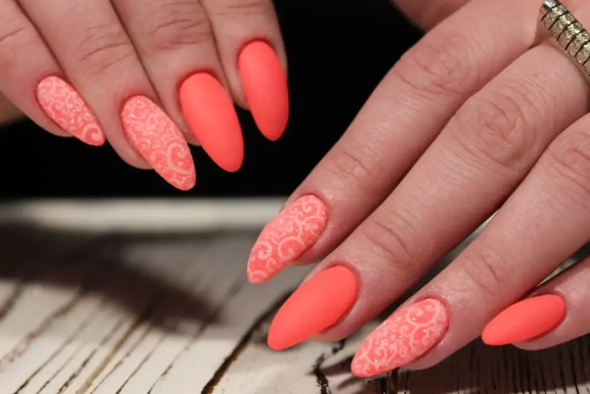 Hybryda zabrudzona długopisem? Uratuj manicure bezpiecznie!