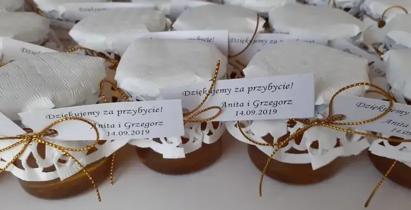 Pomysły na podziękowania dla gości, które zachwycą i zapadną w pamięć