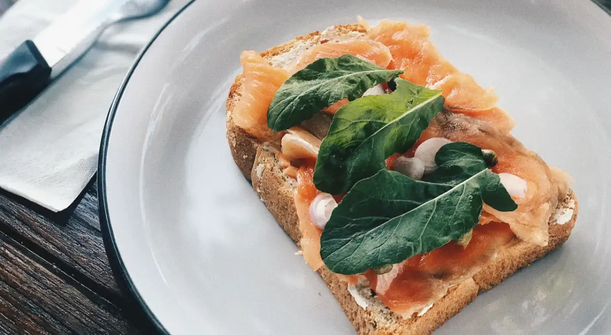 Jakie przekąski do whisky? Odkryj idealne połączenia smakowe