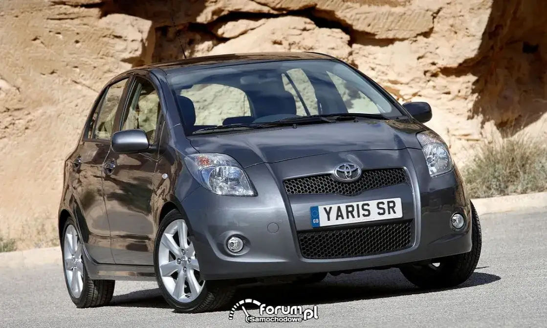 Toyota Yaris II: Jaki silnik wybrać, by nie żałować? Poradnik Kaji