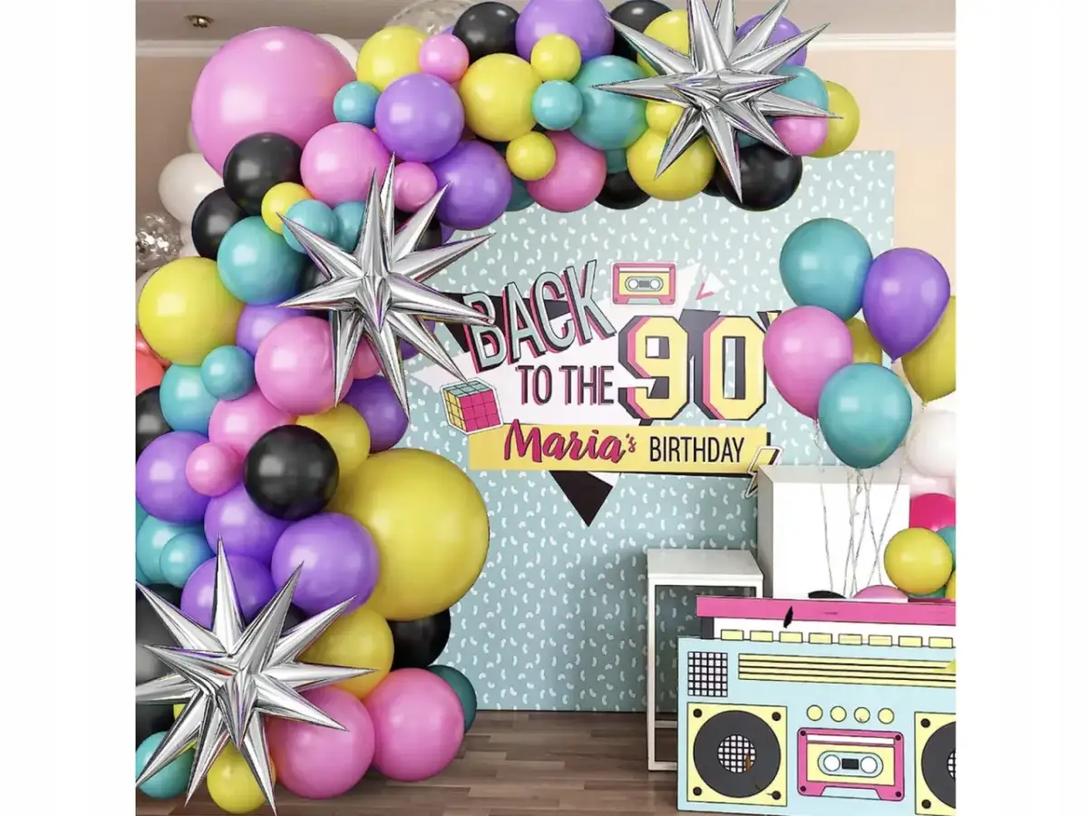 Impreza lata 90.: DIY dekoracje i kultowe gadżety. Sprawdź!