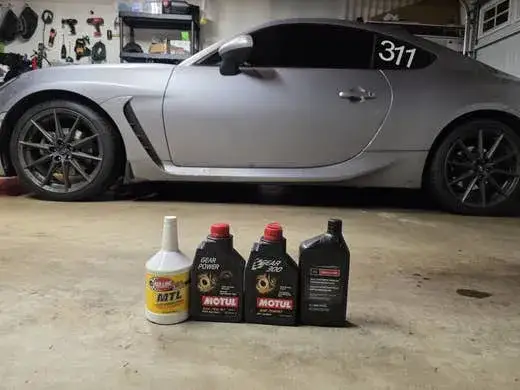 Motul Gear 300 - idealny olej przekładniowy dla Twojego auta