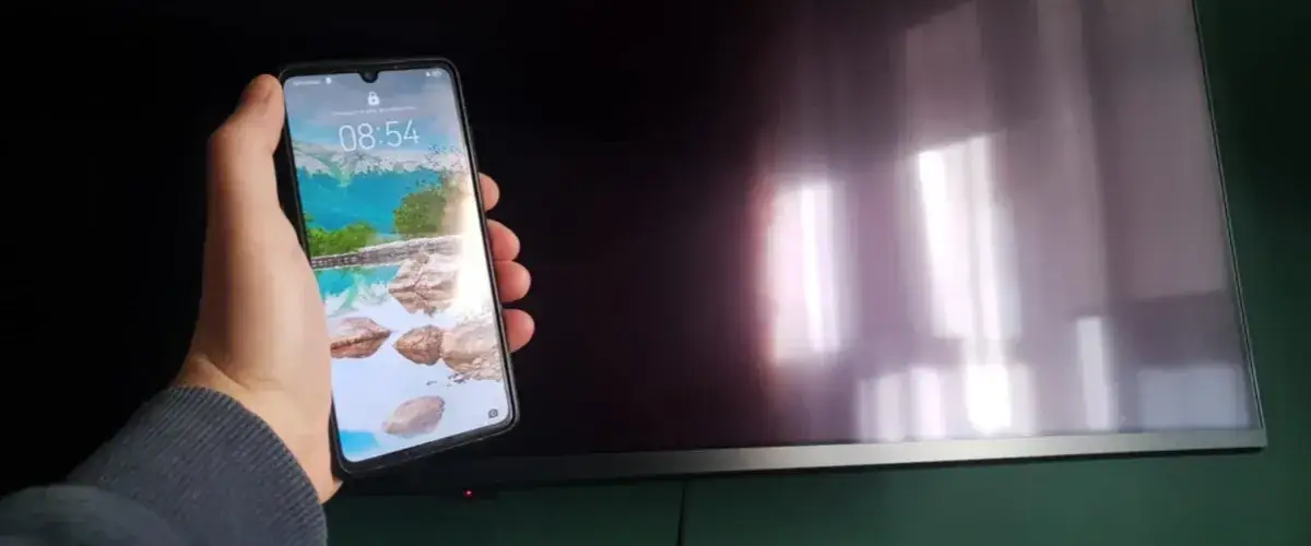 Jak łatwo podłączyć telefon do telewizora - sprawdź metody i porady