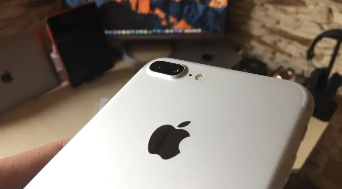 Ekran iPhone 7 Plus: Ile cali i czy wciąż warto w 2026?