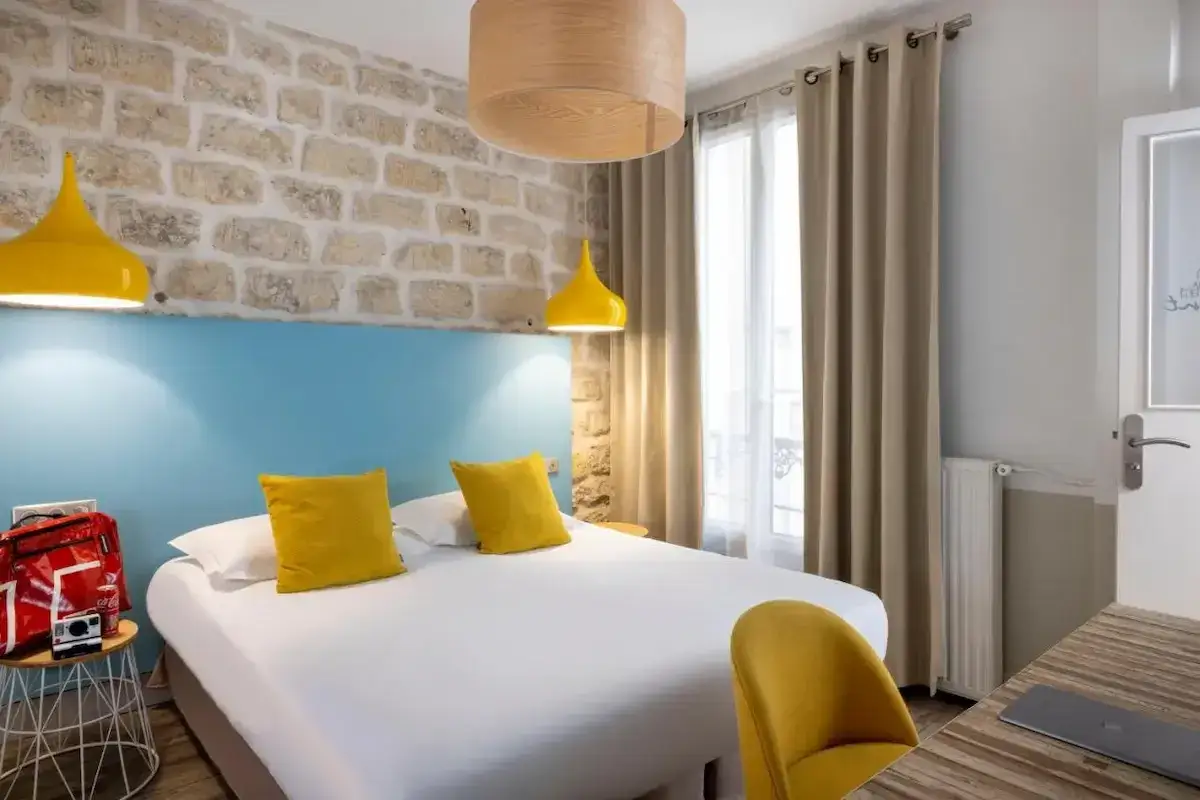 Najlepsze dzielnice Paryża na nocleg – uniknij drogich pułapek