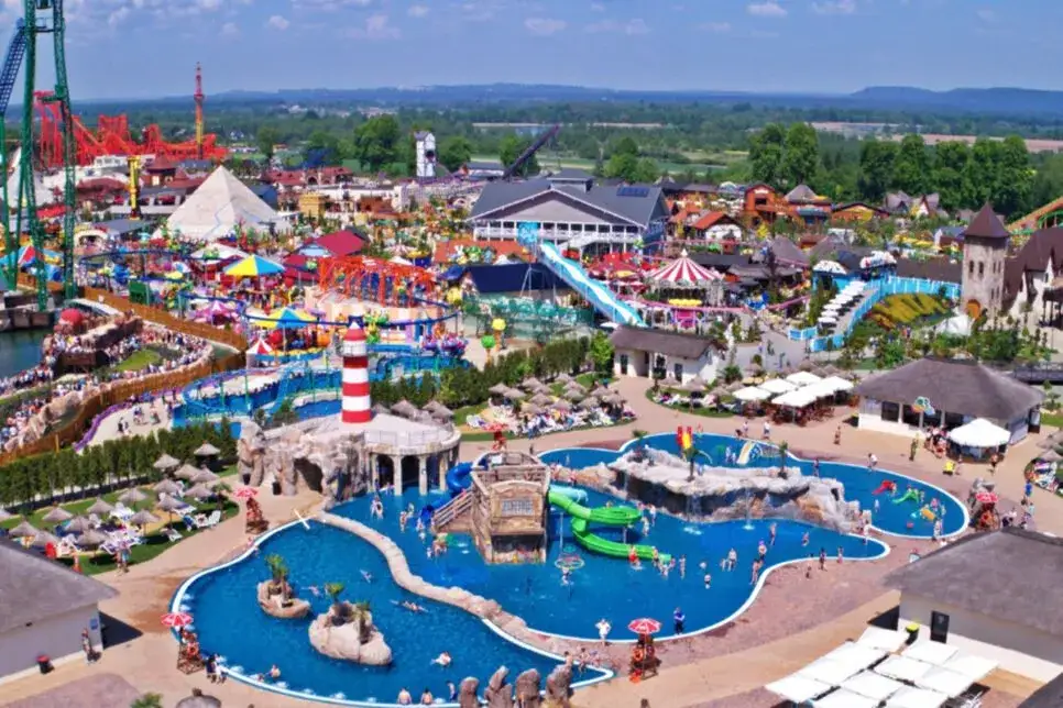 Energylandia czy Chorzów - który park rozrywki jest lepszy?