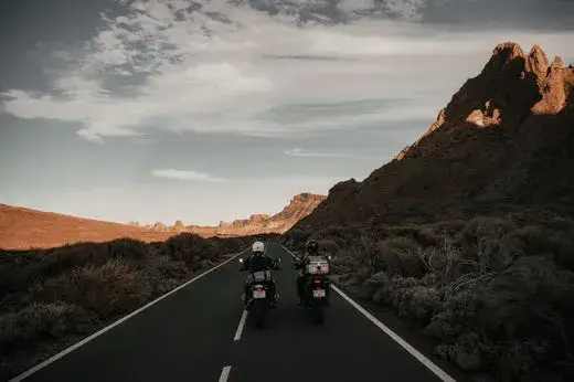 Planowanie trasy motocyklowej: unikaj błędów i odkryj piękne miejsca