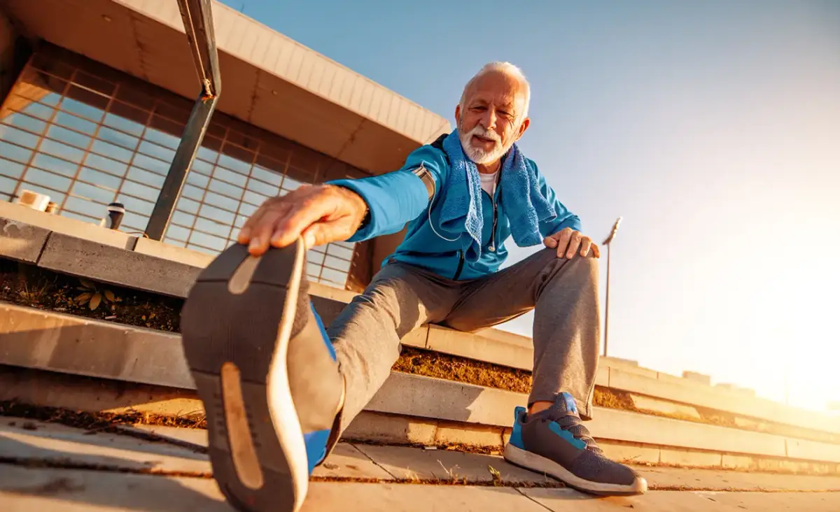 Jak zacząć biegać po 40, by uniknąć kontuzji i cieszyć się zdrowiem