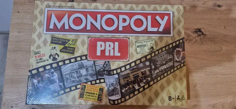 Nostalgiczne stare gry planszowe PRL, które pamiętasz z dzieciństwa