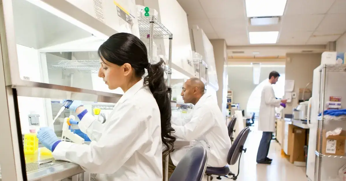 Dlaczego nie ma leku na raka? Odkryj złożoność terapii nowotworowych