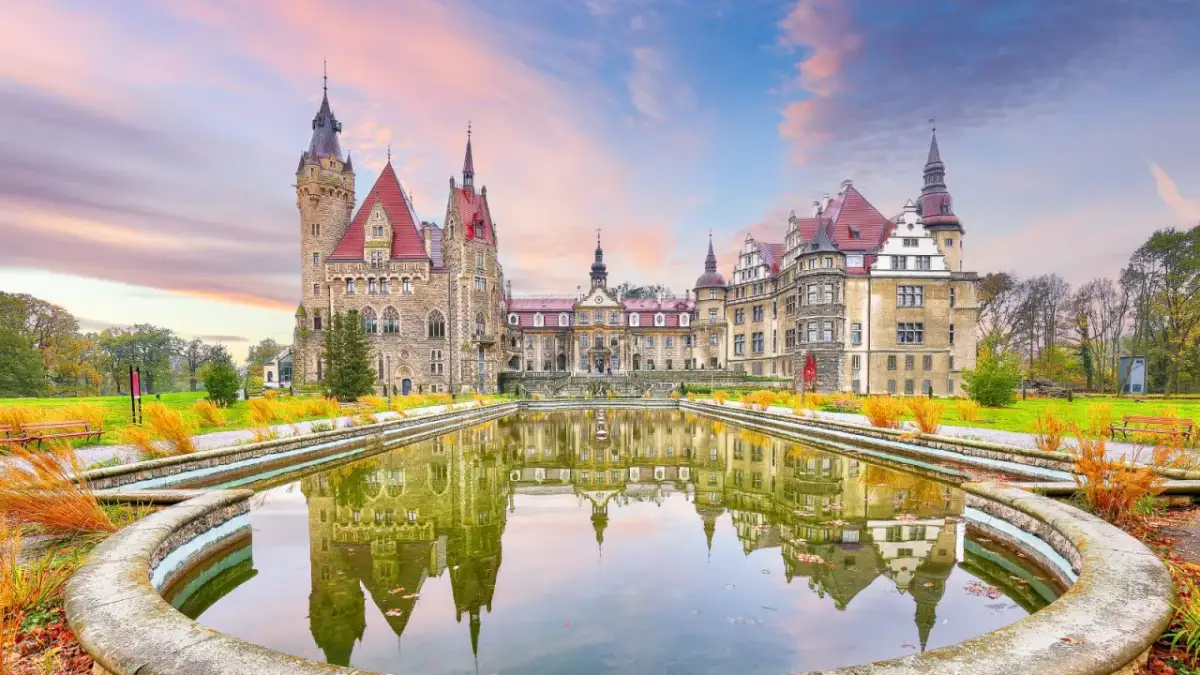 Zamek Moszna – atrakcje, które musisz zobaczyć i przeżyć