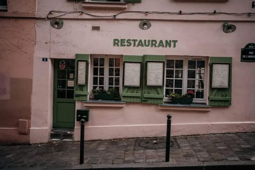 Gdzie zjeść w Paryżu: najlepsze miejsca, które musisz odwiedzić