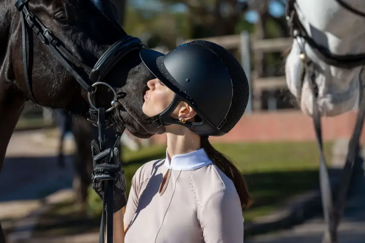 Znane marki jeździeckie, które musisz znać przed zakupem sprzętu