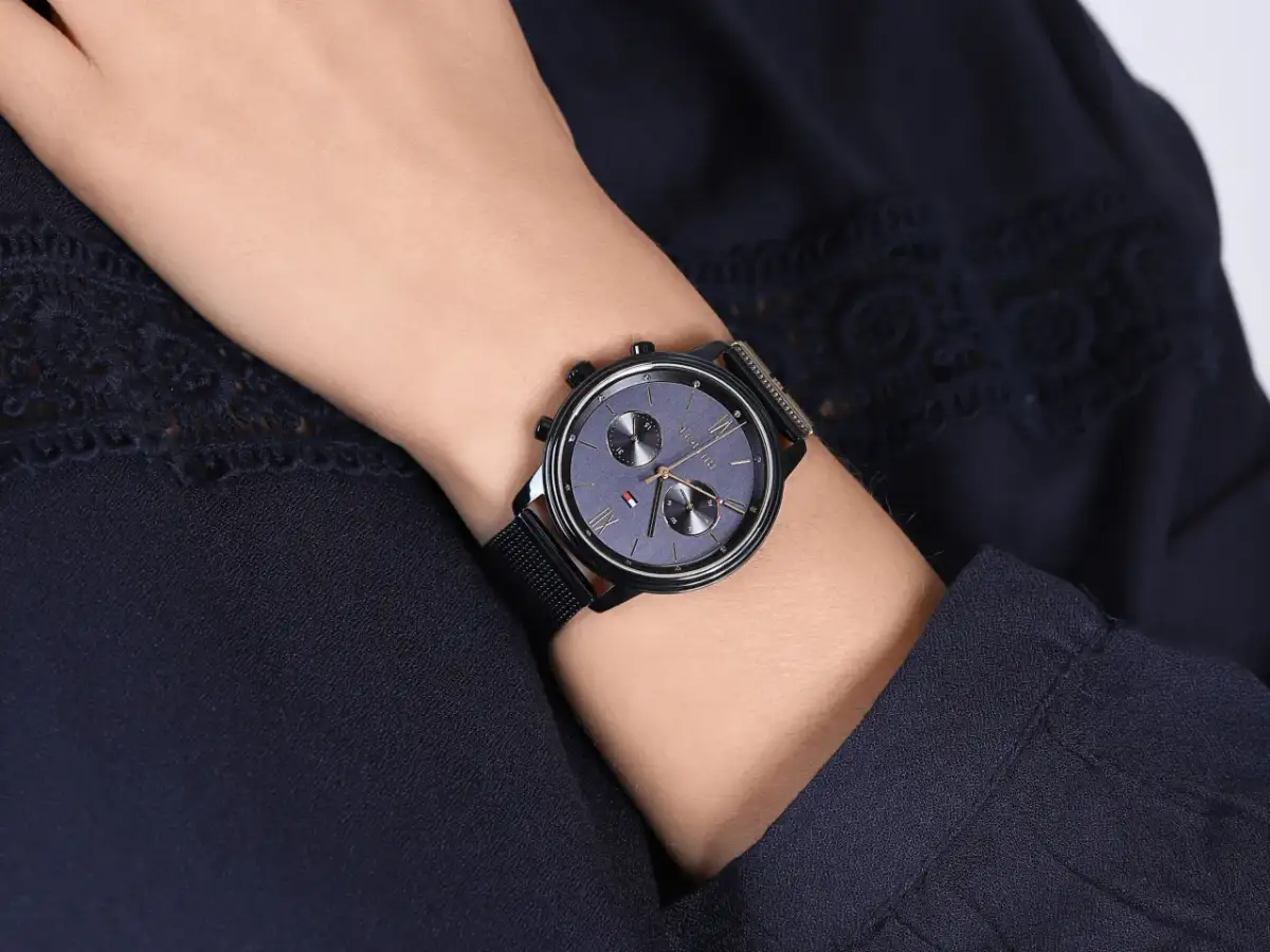 Granatowy zegarek Tommy Hilfiger damski: Znajdź swój ideał!