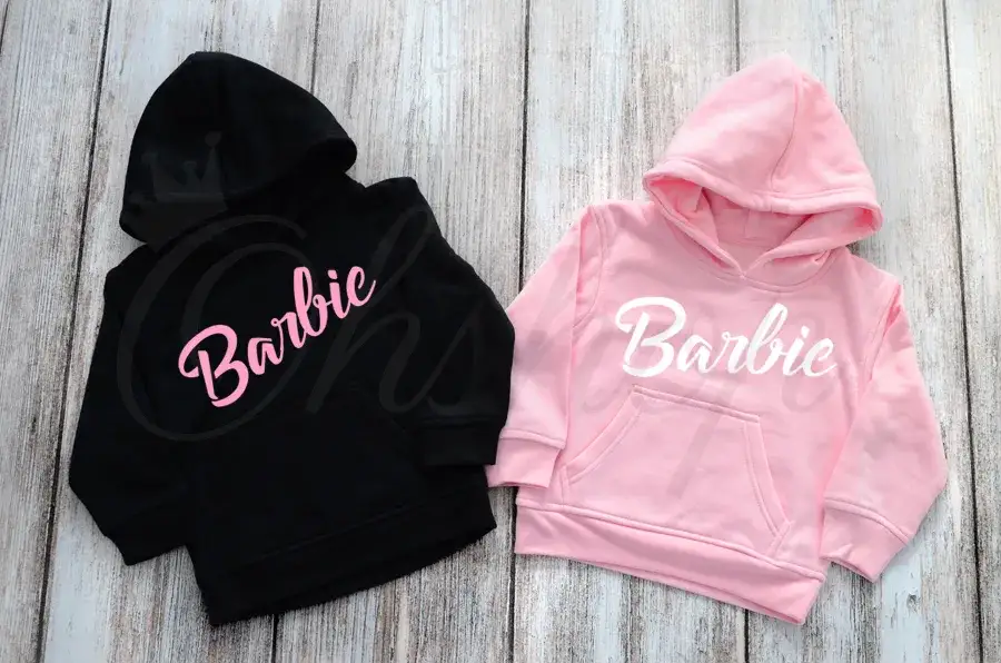 Bluza Barbie dla dziewczynki: Jaki wybrać i gdzie kupić?