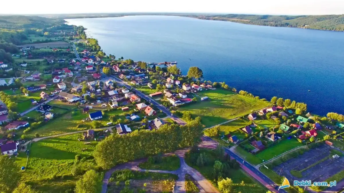 Jezioro Żarnowieckie: Odkryj Kaszubską Perłę i jej tajemnice!