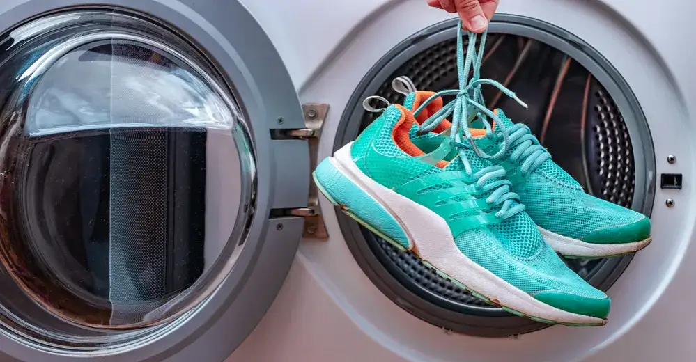 Jak suszyć buty w suszarce? Program, akcesoria i błędy