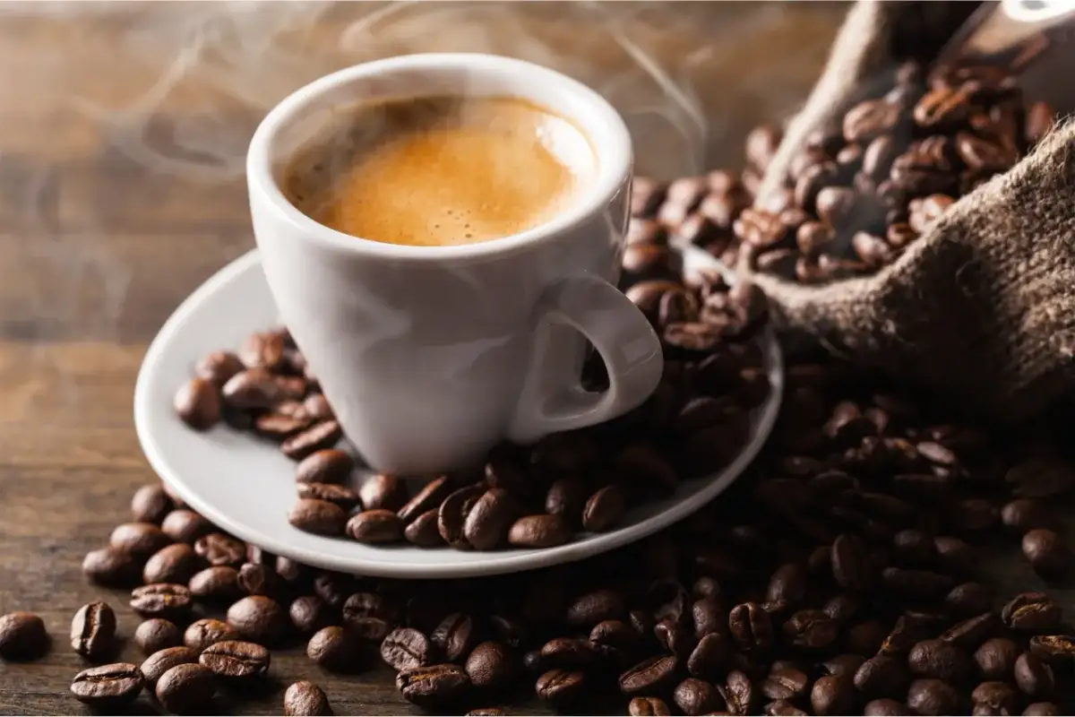 Kawa przed badaniem krwi? Wyniki mogą kłamać! Dlaczego?