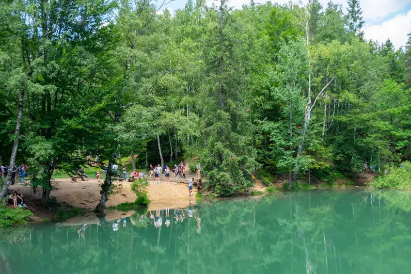 Jezioro Machowskie: odkryj niezwykłe atrakcje i rekreację w Polsce
