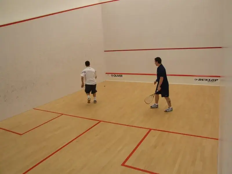 Squash Tychy: Korty, Ceny, Rezerwacja Twój Kompletny Przewodnik