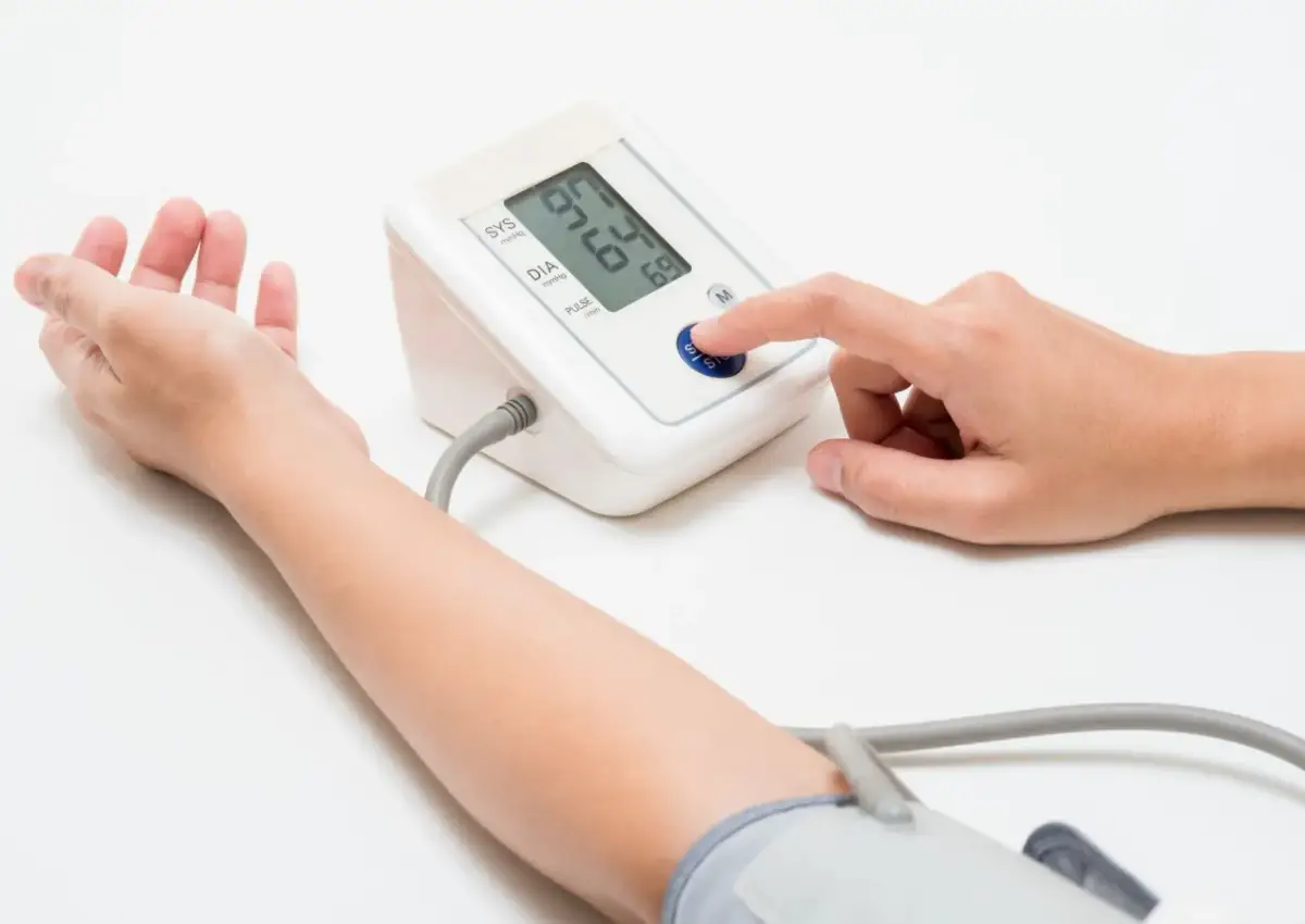 Wysoki puls: Przyczyny, objawy i kiedy działać?