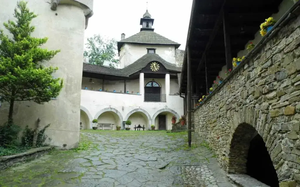 Zamek w Niedzicy cennik: sprawdź ceny biletów i oszczędź na wizycie