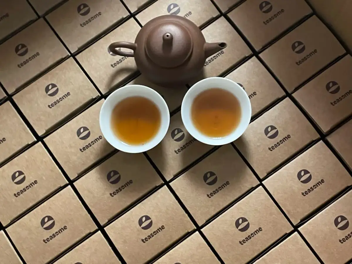 Która herbata ma najwięcej kofeiny? Ranking, mity i jak kontrolować moc.