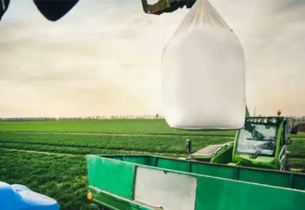 Gdzie worki po nawozach? Kluczowe miejsca utylizacji i ważne przepisy