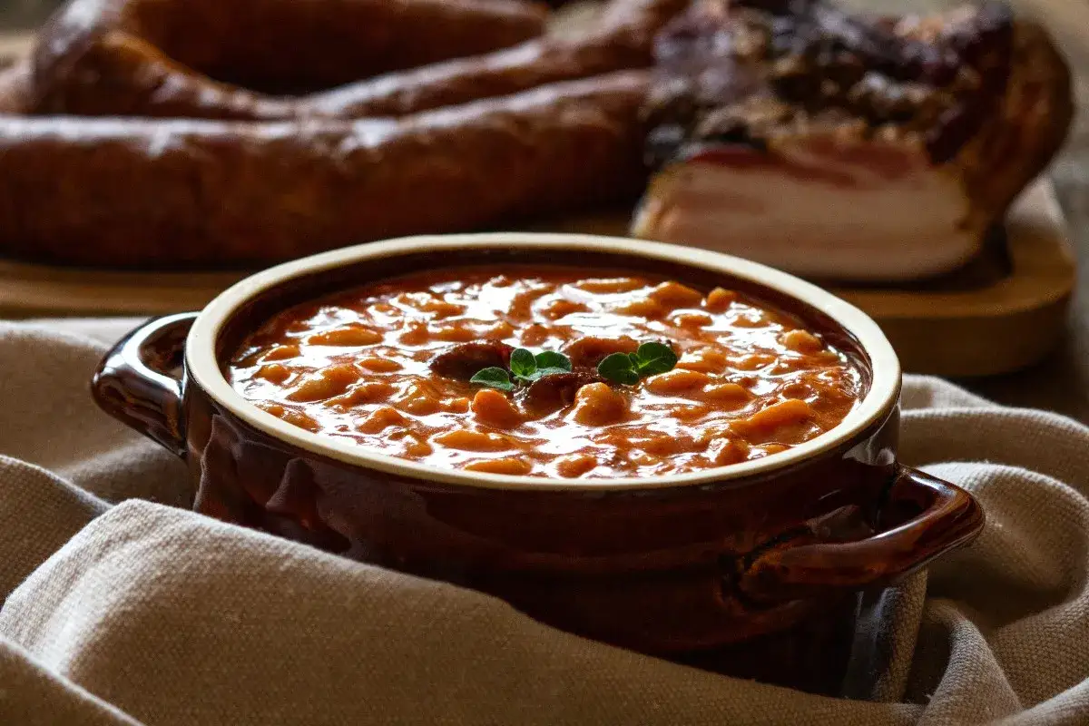 Minestra di Fagioli: Ricetta Perfetta, Segreti e Varianti Tradizionali